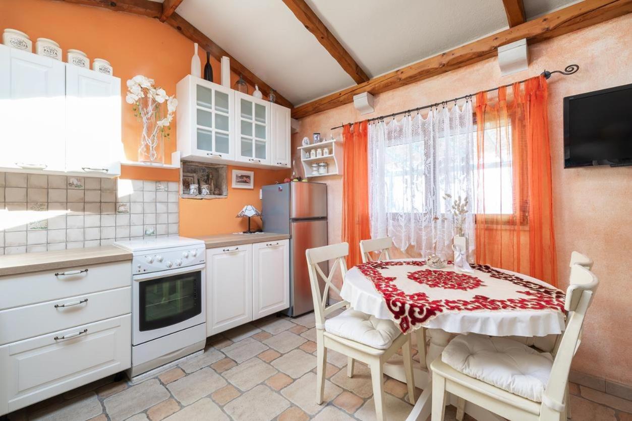 Holiday Home Tania Вела-Лука Экстерьер фото